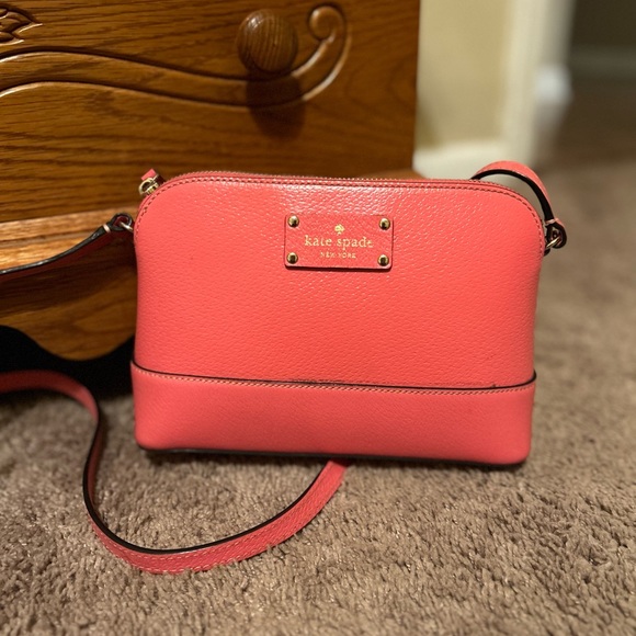 Kate Spade Purse - Picture 1 of 3